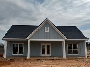 690 Primrose Cir, Greenville, GA 30222