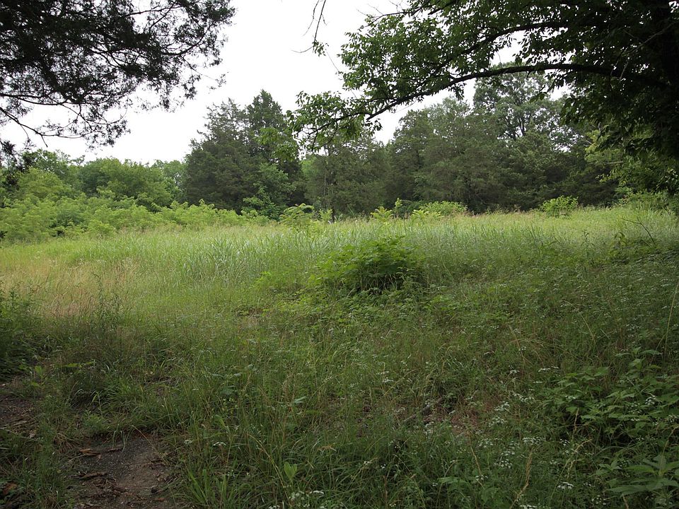 2nd image of 1835 Cainsville Rd