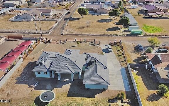 5th image of 6604 N 175TH Avenue