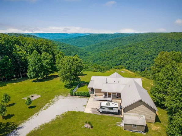 730 Wigwam St, Sparta, TN 38583