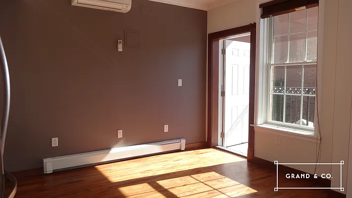 Rented by Grand & Co. | media 6