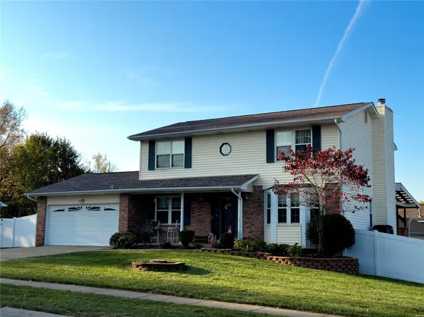 2142 Graystone Dr, Saint Charles, MO 63303