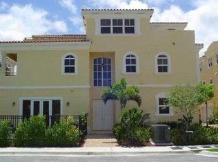 841 NE 16th Ter #9, Fort Lauderdale, FL 33304