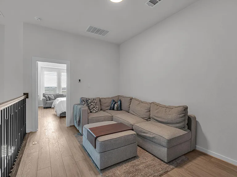 16531 Lake Austin St — Photo 20