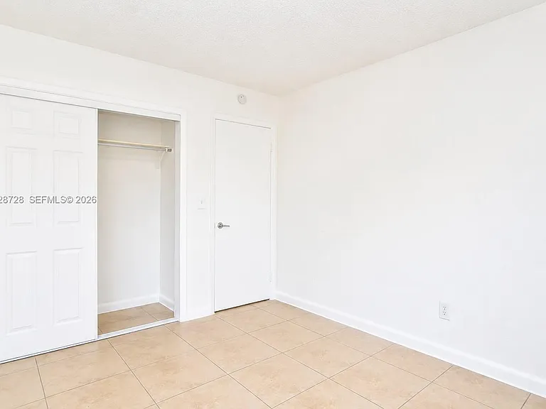 932 Moffett St #3 — Photo 12