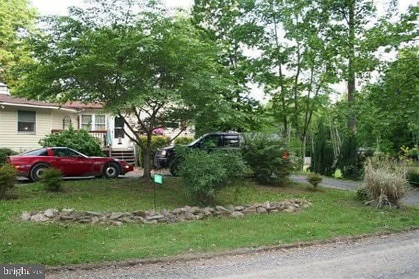 2nd image of 831 Beechwood Ln