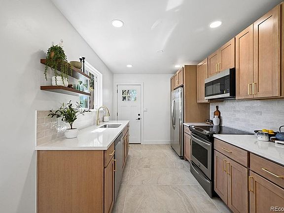 5th image of 6658 W 46th Place