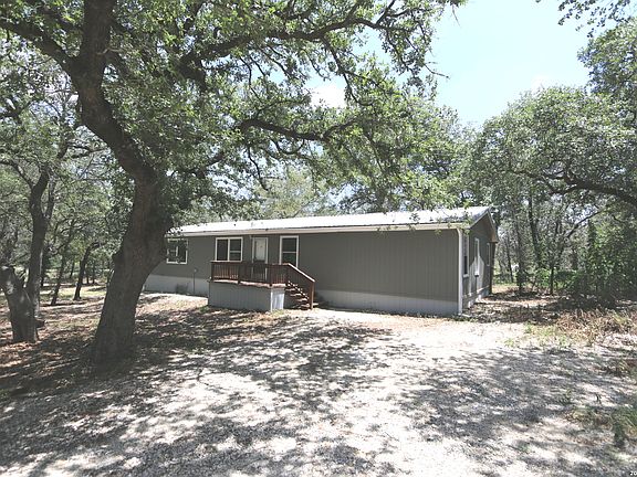 5th image of 76 & 76B Post Oak