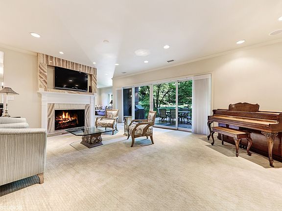 4th image of 4 Oak Brook Club Dr APT F106