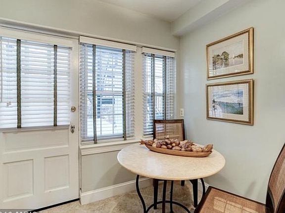5th image of 402 Commonwealth Ave APT 205