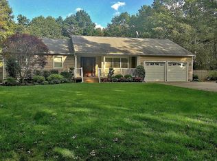 135 Weeks Ave, Manorville, NY 11949