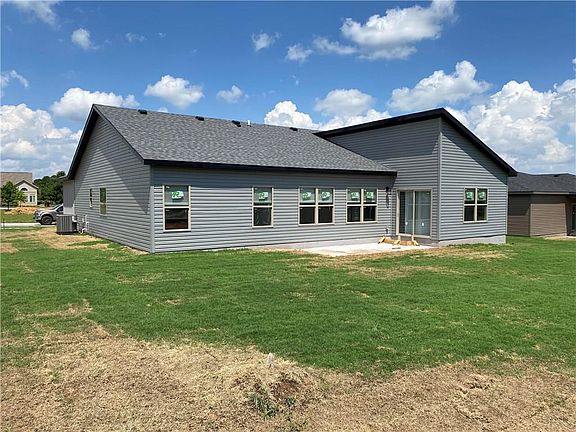 2nd image of 2667 N Justin Dr