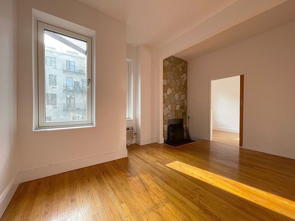 1st image of 220 W 15th St APT 3B
