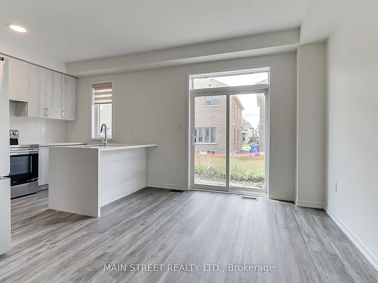 12 Donald Ingram Cres — Photo 18