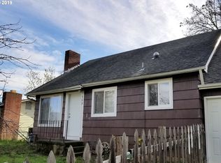 762 NE Thomas St, Myrtle Creek, OR 97457