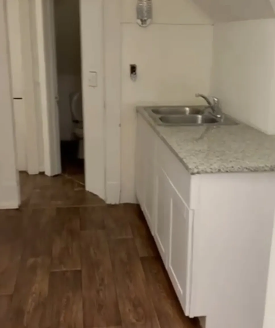 332 W Coler St — Photo 1