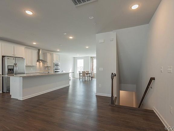 5th image of 8026 Wistar Glen Dr #B