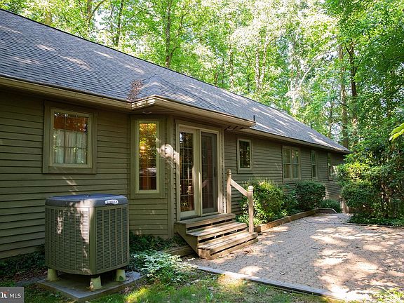 5th image of 36 Crestview Dr