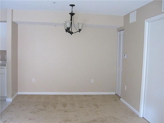 4th image of 4852 N State Road 7 #3201