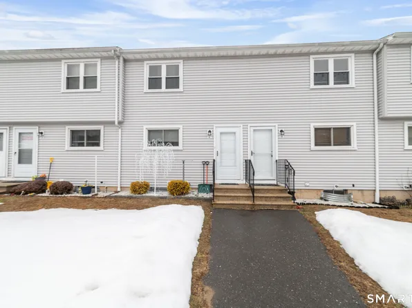 1081 New Haven Road APT 6G, Naugatuck, CT 06770