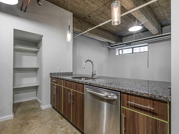 3rd image of 4802 Brown St #108