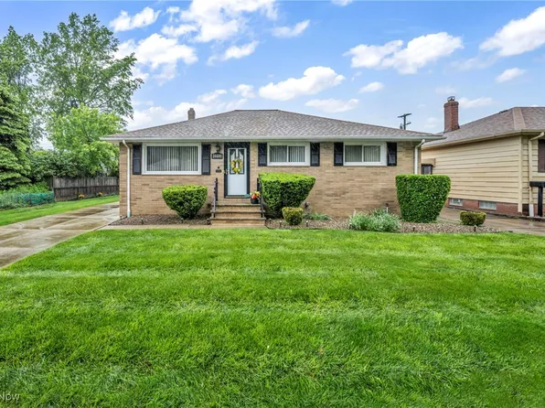26601 Leslie Ave, Euclid, OH 44132