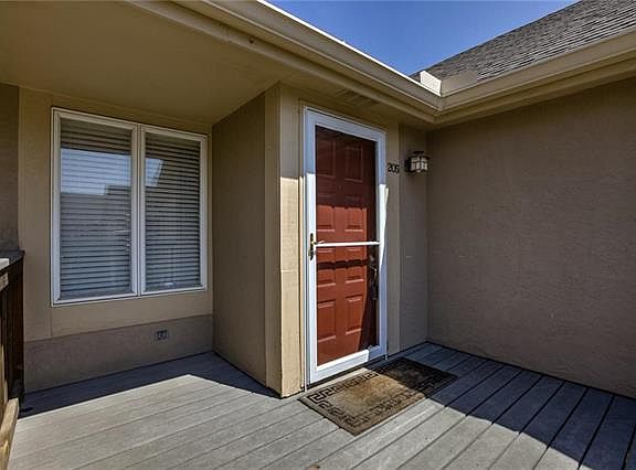 3rd image of 4320 Belleview Ave APT 205