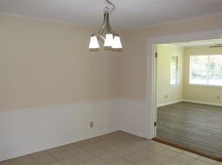 204 Rolling Hills Dr, Crockett, TX 75835