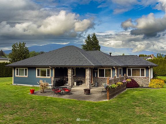 2nd image of 500 Briza Way Ln