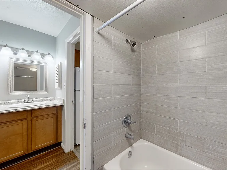 304 Tauber St #5 — Photo 10
