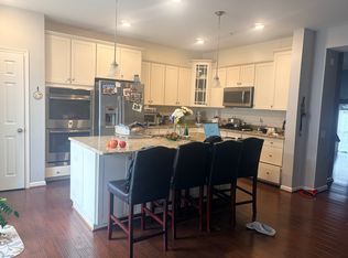 43573 Helmsdale Ter, Chantilly, VA