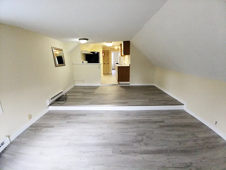 18 Walnut St #2 — Photo 2