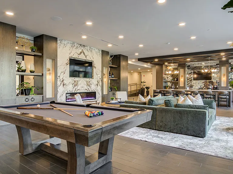 The Tomlin Luxury Apartments — Photo 10