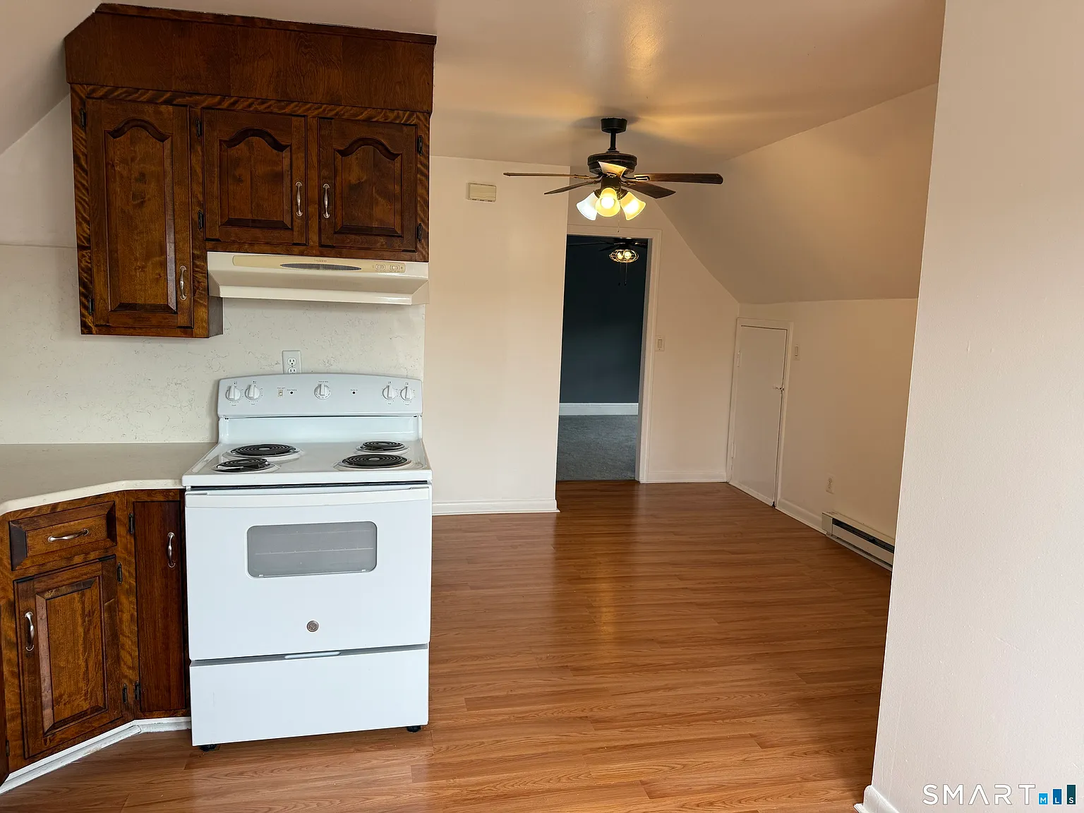 2 bed, 1.0 bath, 830 sqft, $1,950 — Photo 3