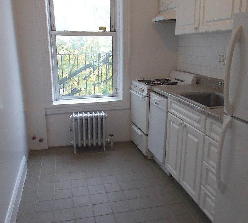 1st image of 732 Washington Ave #A3
