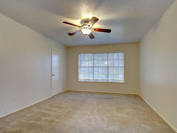 5th image of 7032 Kingsbury Dr