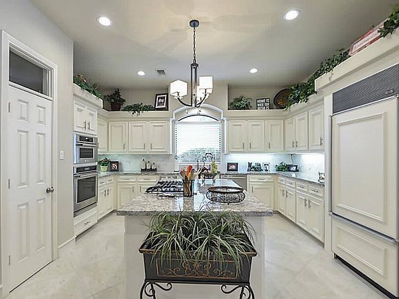 5th image of 15315 Hunters Bend Dr