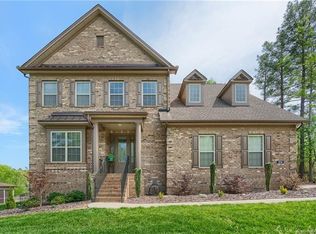 2214 Sun Meadow Ln, Charlotte, NC 28214