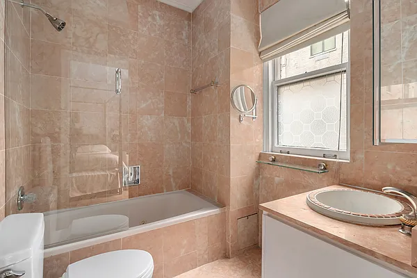 Sold by Douglas Elliman | media 18