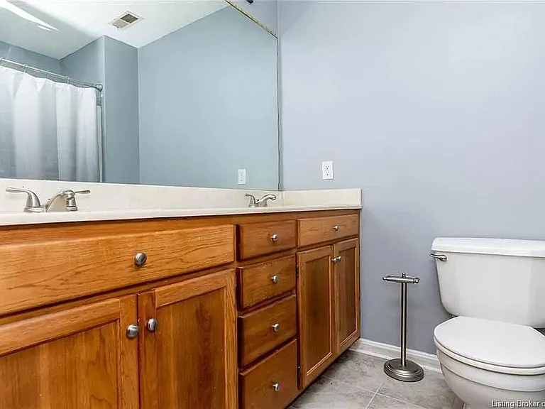 1708 Field Dr — Photo 4