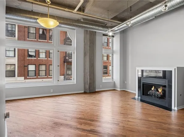 2107 Grand Blvd APT 304, Kansas City, MO 64108