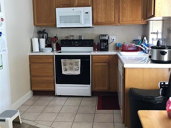 2nd image of 61 Darlingdale Ave