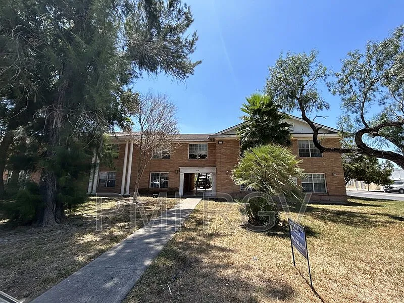815 Walnut Ave #107