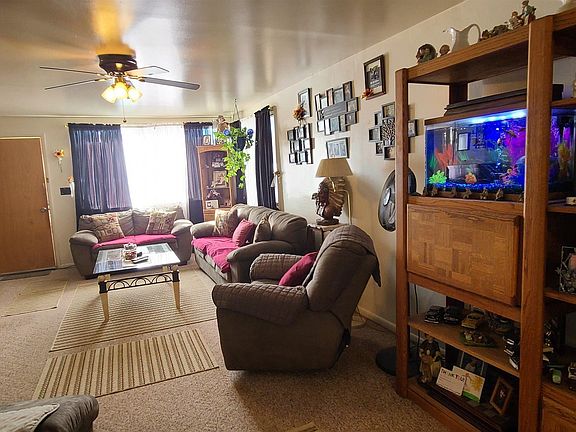 4th image of 909 Coburn Ave