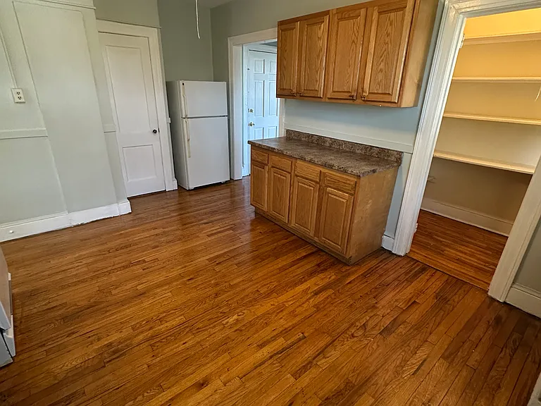77 Hanmer St #3W — Photo 4