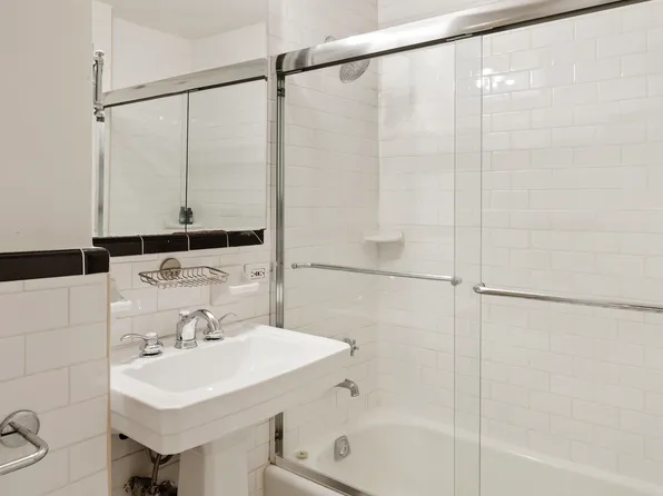 140 Cabrini Boulevard image 17 of 21