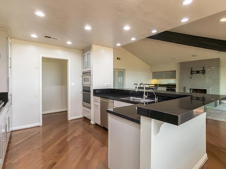 1212 Arno Dr — Photo 13