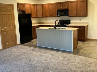 1595 Hawk Cir #A, Troy, OH 45373