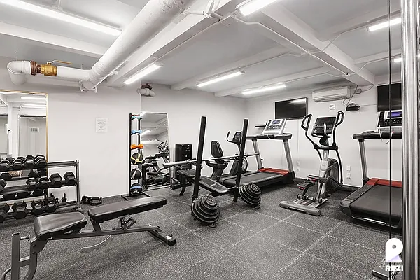 Rented by REZI | media 95