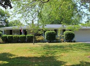 8498 Grenway Dr, Mentor, OH 44060